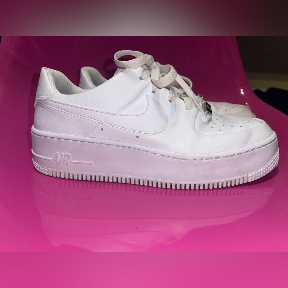 Nike Air Force 1 Sage Low